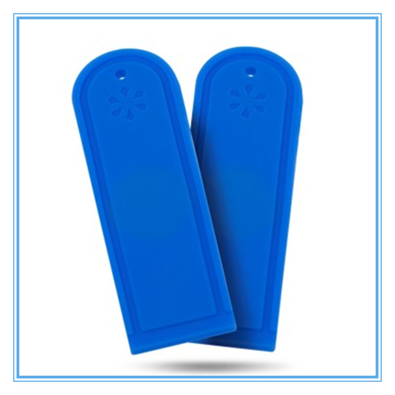 RFID Textile Laundry Tag Lightweight  Invisible Choice for Hotels  Uniforms